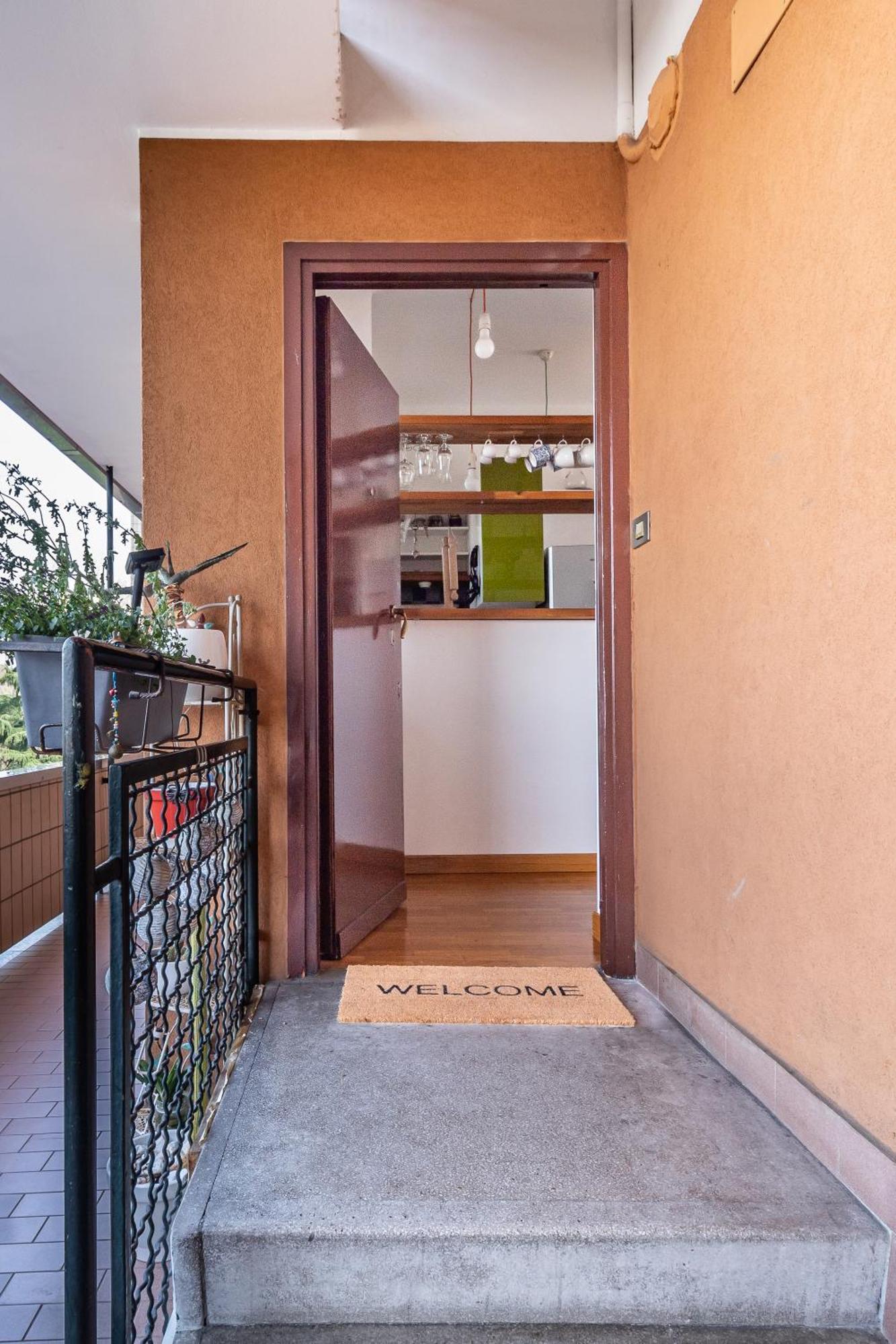 Appartamento Trilocale In Via Pogatschnig 40 -- San Siro-rho Fiera-duomo *