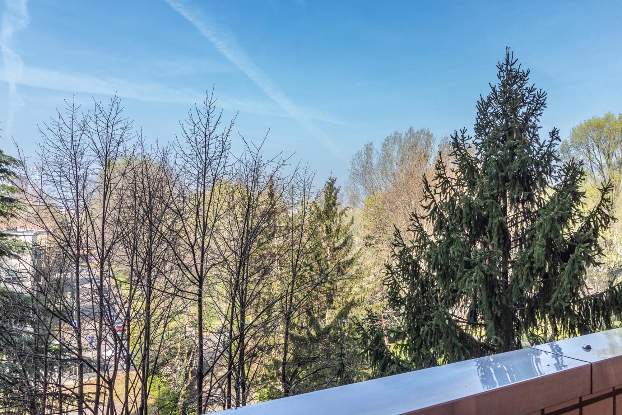 Trilocale In Via Pogatschnig 40 -- San Siro-rho Fiera-duomo *