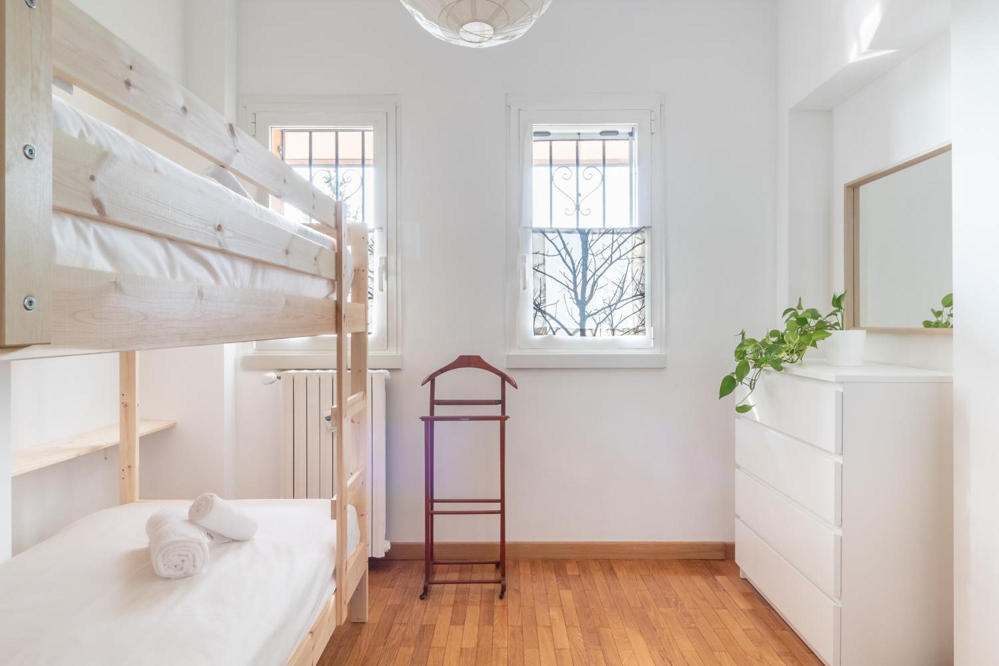 Apartment Trilocale In Via Pogatschnig 40 -- San Siro-rho Fiera-duomo Mailand